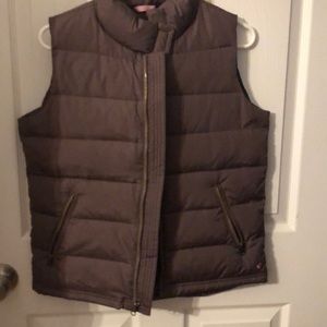 Brown puffed vest. American Eagle